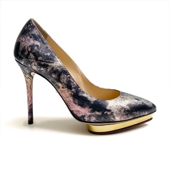 Sz37 / Charlotte Olympia Metallic Platform Pumps - Picture 4 of 13